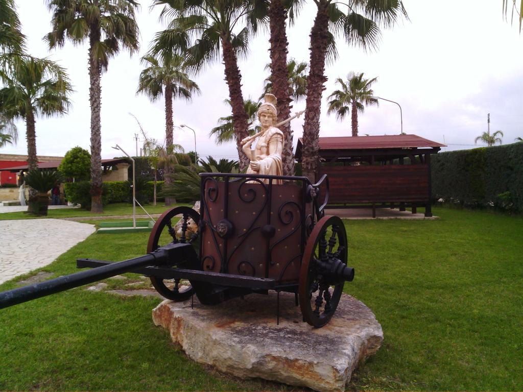 Villaggio Turistico Malibuu Мандурия Екстериор снимка