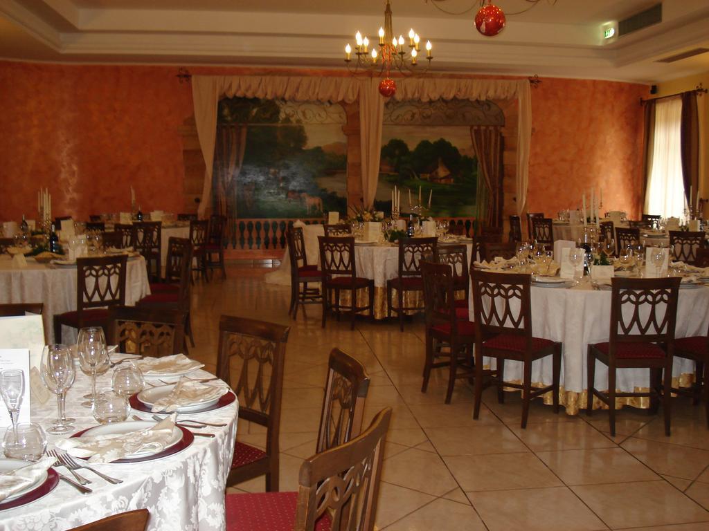 Villaggio Turistico Malibuu Мандурия Екстериор снимка