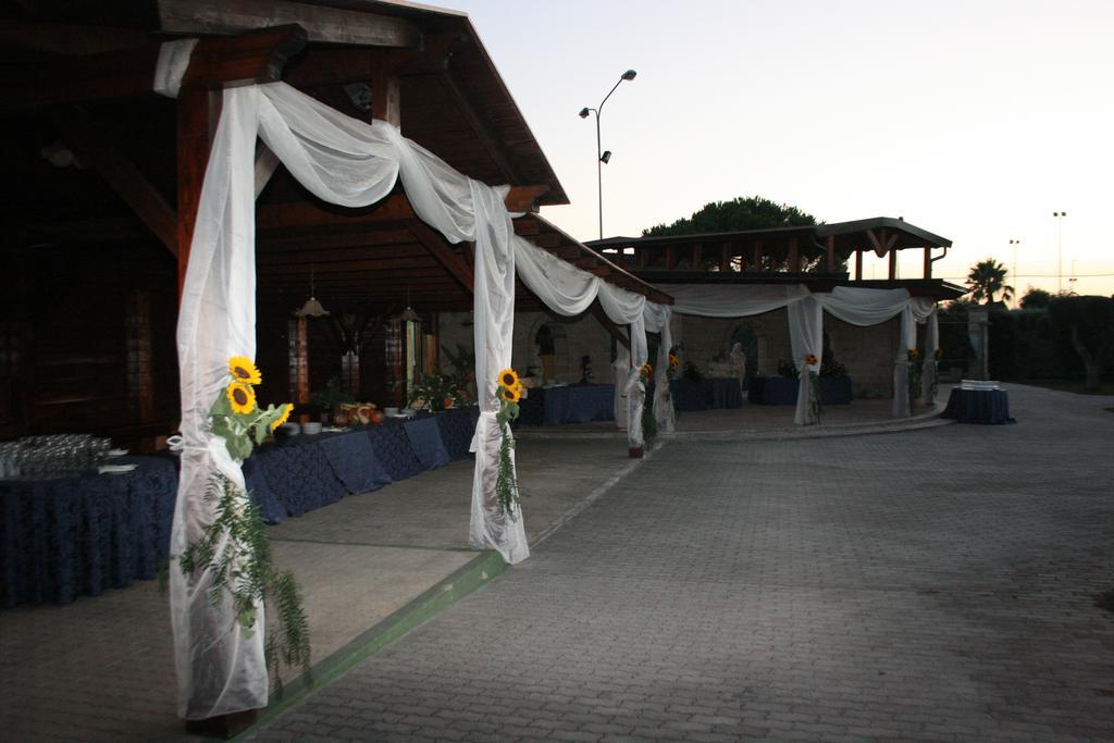 Villaggio Turistico Malibuu Мандурия Екстериор снимка