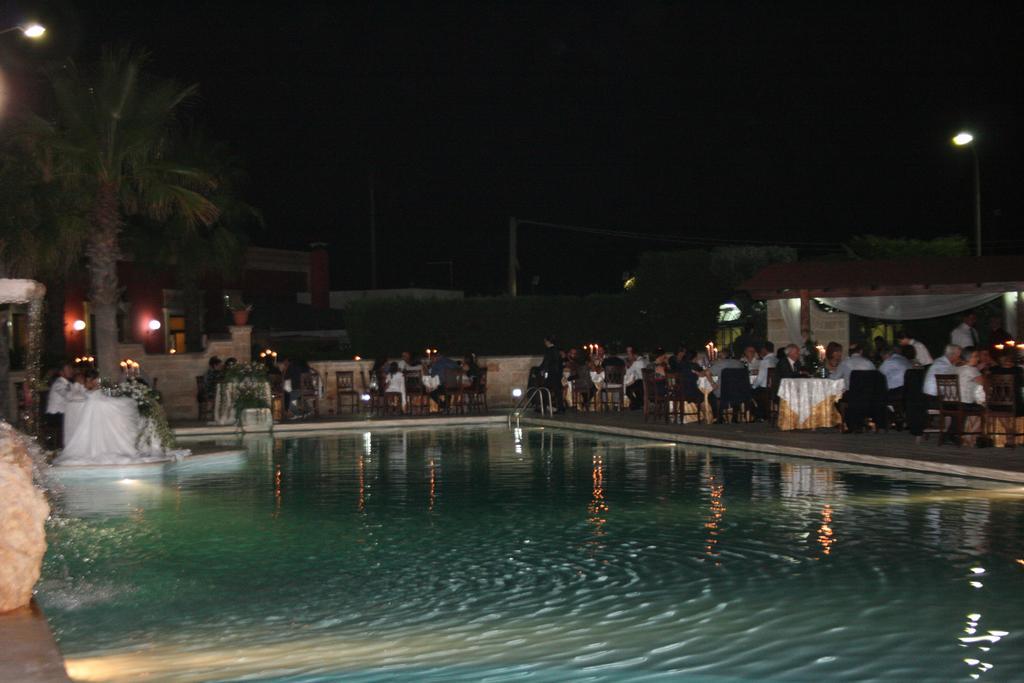 Villaggio Turistico Malibuu Мандурия Екстериор снимка