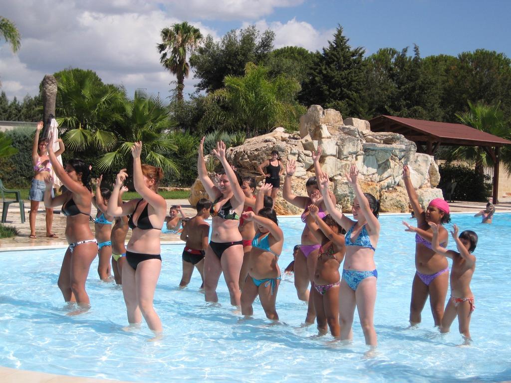 Villaggio Turistico Malibuu Мандурия Екстериор снимка