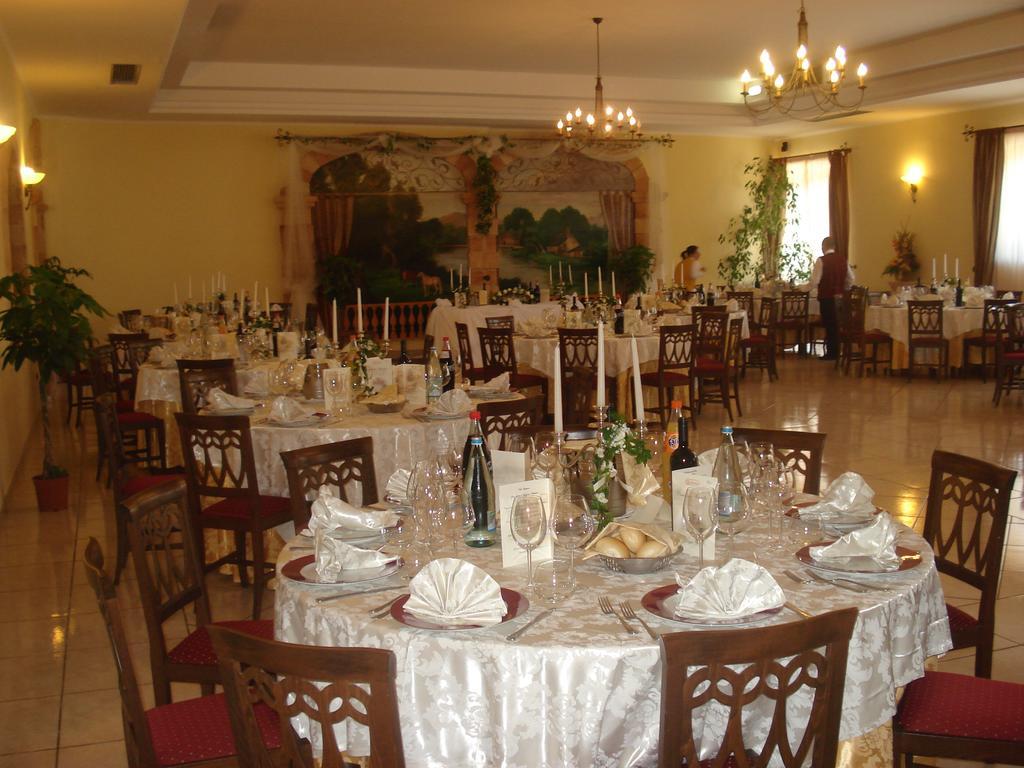 Villaggio Turistico Malibuu Мандурия Екстериор снимка