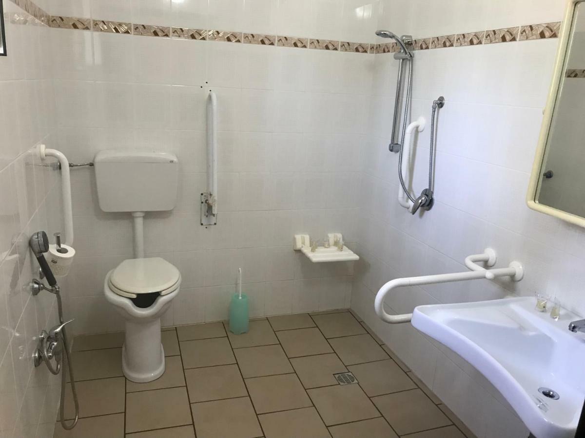 Villaggio Turistico Malibuu Мандурия Екстериор снимка
